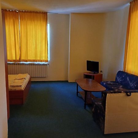 Hotel Интернационал Kulata Exteriér fotografie