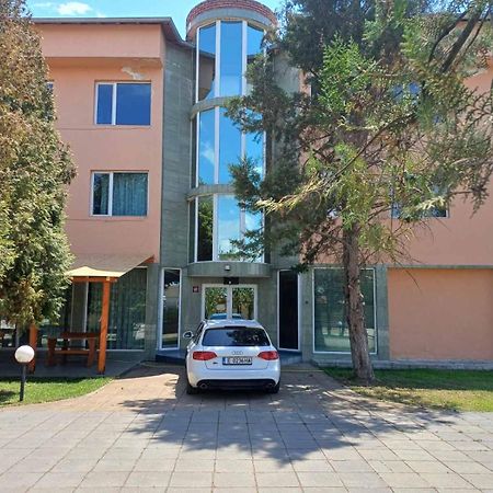 Hotel Интернационал Kulata Exteriér fotografie